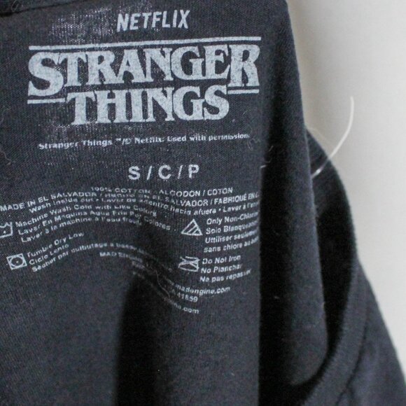 NWT Stranger Things Hellfire Club Demogorgon Tarot Shirt Unisex Small - Picture 8 of 10